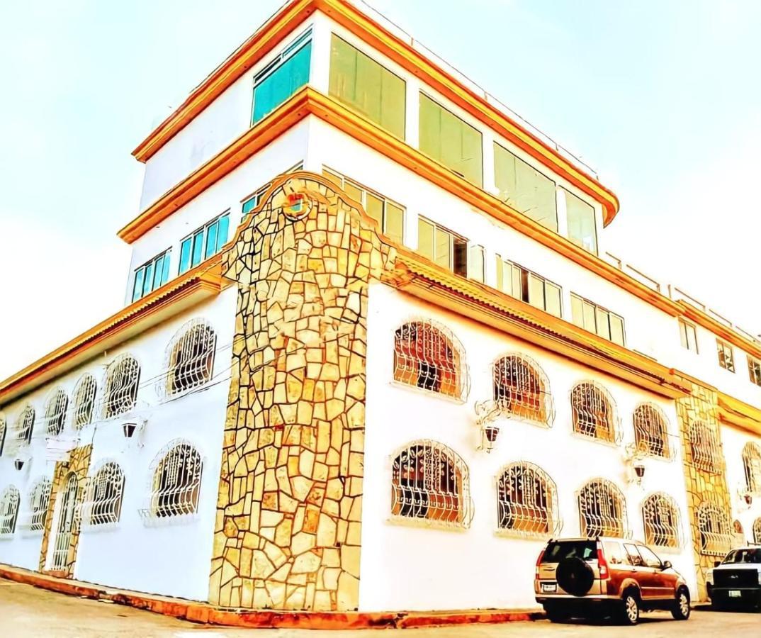 Hotel Esmeralda Тампико Екстериор снимка