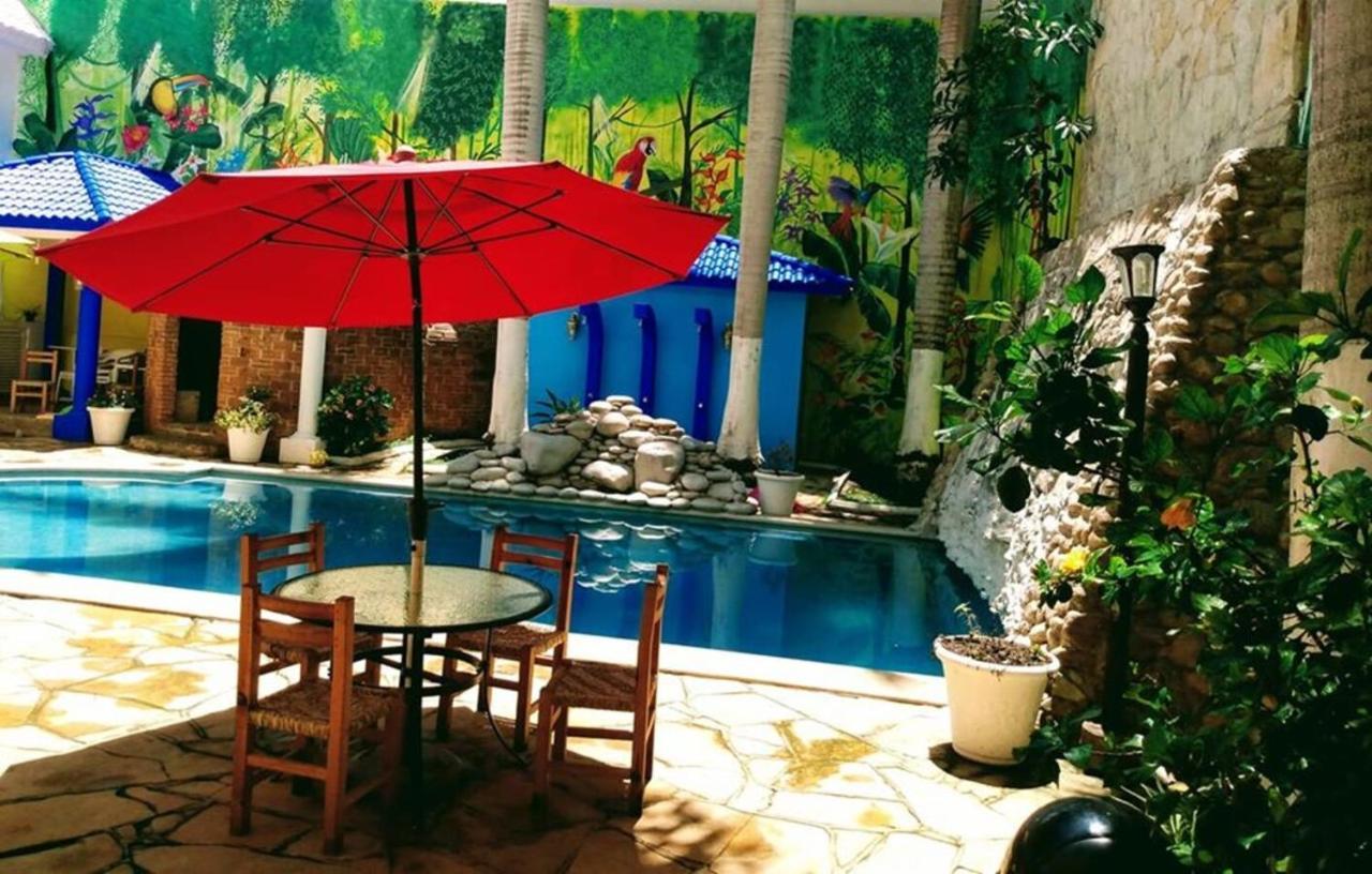 Hotel Esmeralda Тампико Екстериор снимка