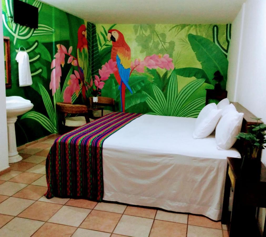 Hotel Esmeralda Тампико Екстериор снимка
