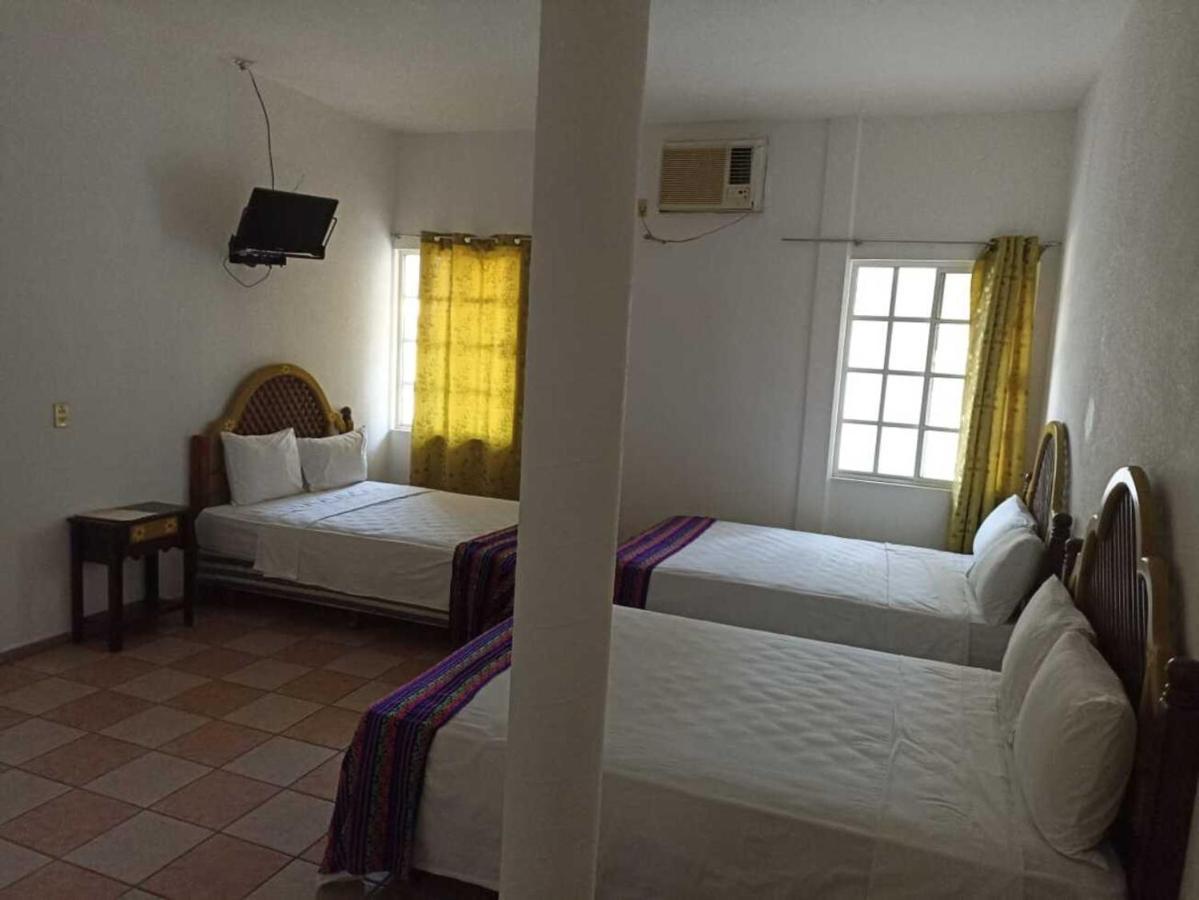Hotel Esmeralda Тампико Екстериор снимка