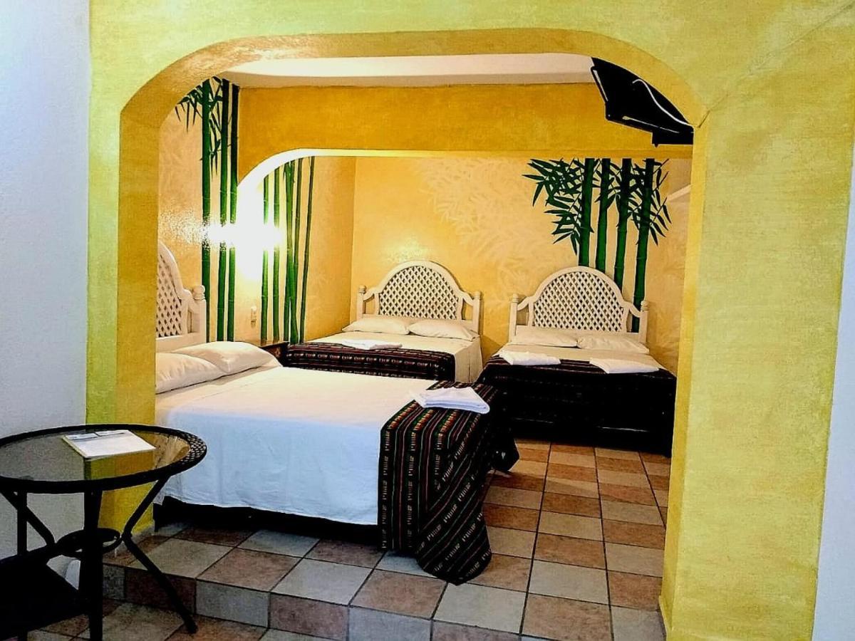 Hotel Esmeralda Тампико Екстериор снимка
