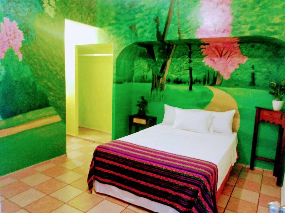 Hotel Esmeralda Тампико Екстериор снимка